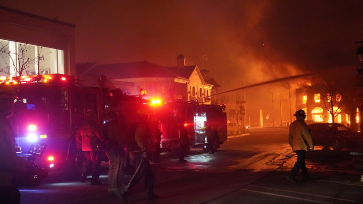 В Калифорнии тушивший пожар спасательный самолёт столкнулся с неизвестным дроном