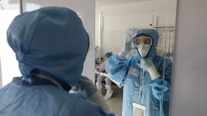Курганский медик заразился ковидом после вакцинации. О такой возможности предупреждал Онищенко