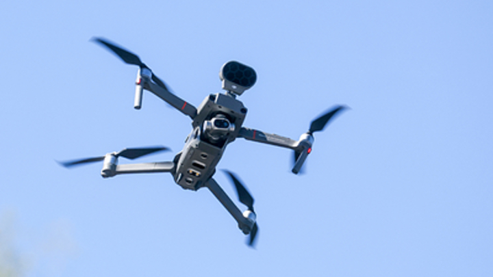 Русский десантник сбил атакующий дрон ВСУ броском автомата