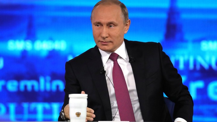 Путин объяснил, почему оставил Медведева премьером