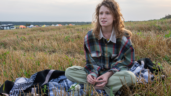 Певица Монеточка* публично пожалела о своём упущении в России