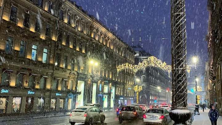 Непредсказуемая «Грета» с Атлантики обрушится со снегом на Петербург