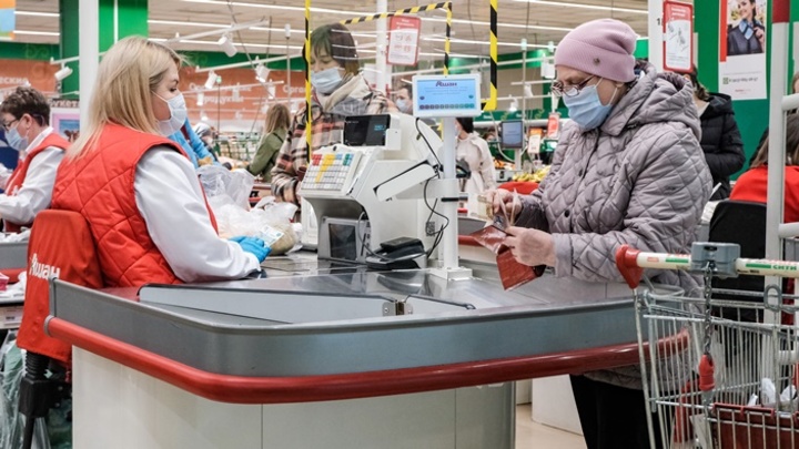 Власти Кузбасса объяснили стремительный рост цен на продукты и бензин