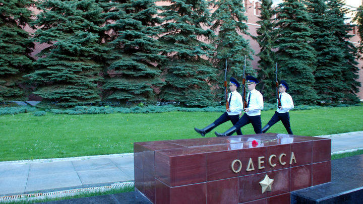 Русская Одесса освобождена. Таблетку для памяти приняли ровно в 9:15. Когда следующий бой?