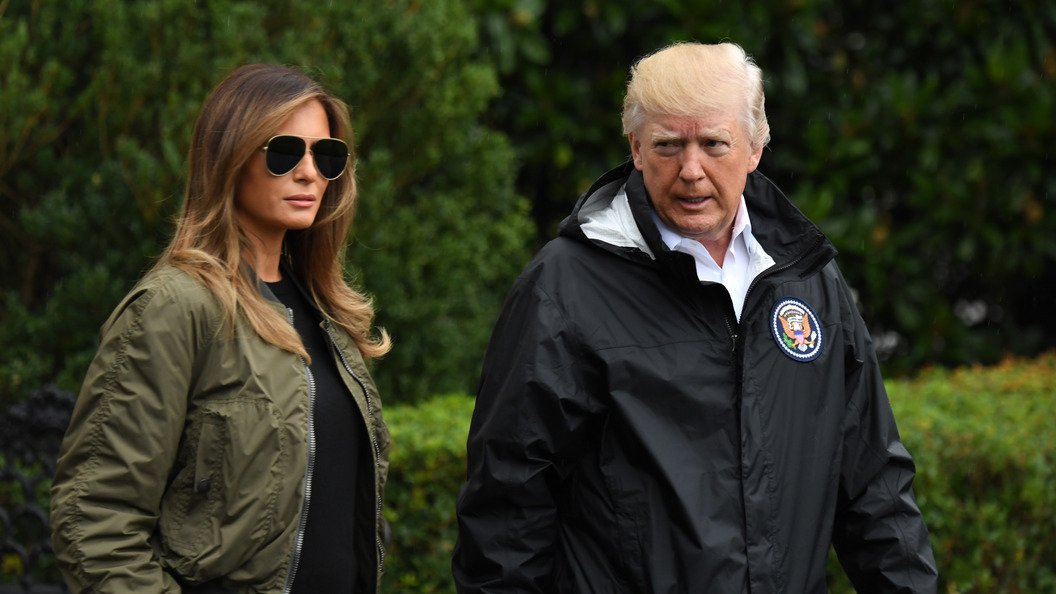 Трамп с семьей прибыл в пострадавший от Харви Техас Трамп с семьей прибыл в пострадавший от Харви Техас
