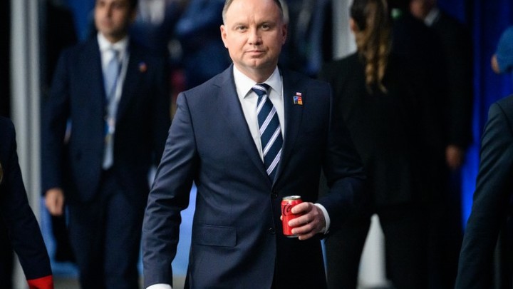 ЕС пытается поставить Польшу на место: Варшава не может получить крупную сумму денег