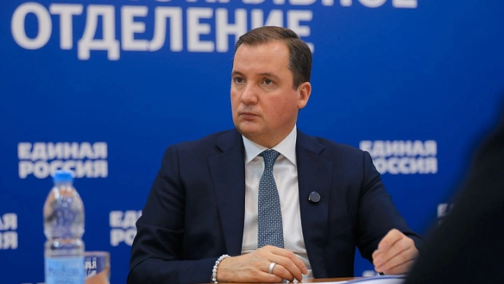 СВО, дератизация и дороги: Александр Цыбульский провел личный прием граждан