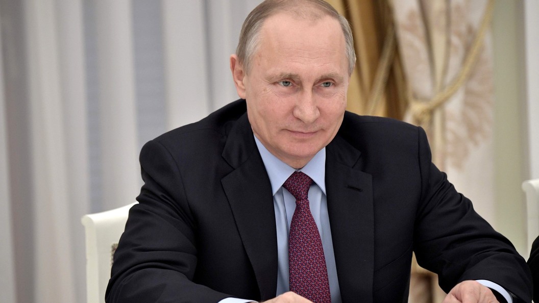 «Россия рассчитывает на вас»: Путин пожелал выпускникам не опасаться сверхзадач