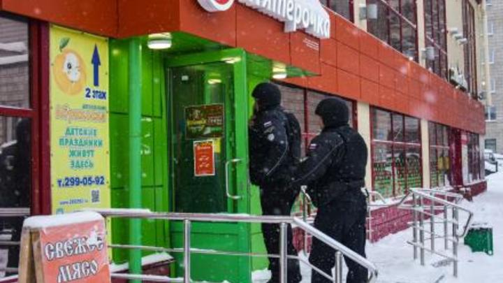 В Новосибирске школьник пострадал в магазине от распыления газа из баллончика