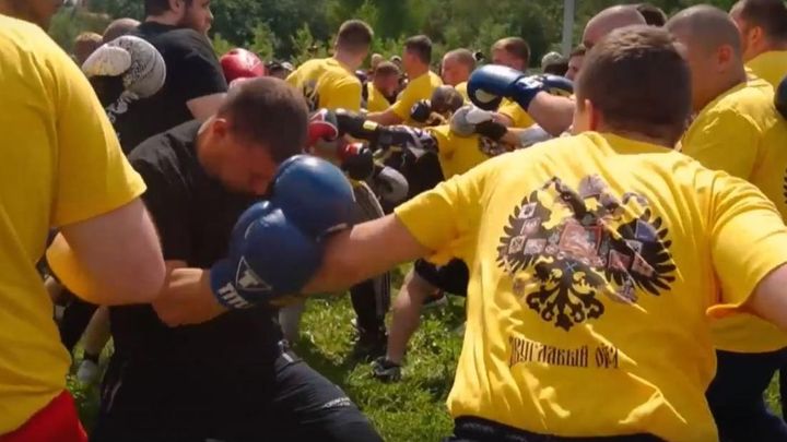 Такого в России не было 150 лет: Самый зрелищный стеношный бой начался под Москвой