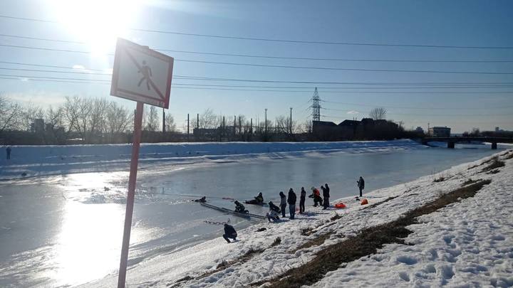 В Москве подросток провалился под лёд и погиб