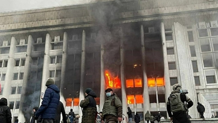 Пикетчики в Бишкеке нашли вину России: Агрессор!