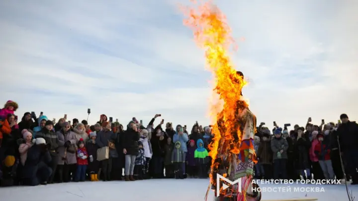 Священник Постернак: сжигание чучела на Масленицу ранит сердце верующего