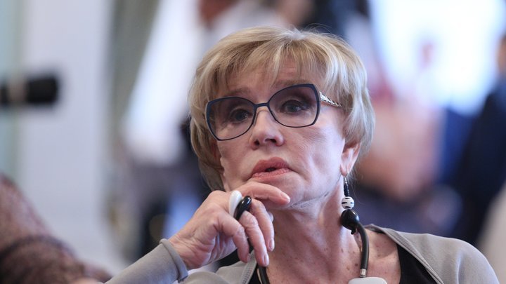 Алентова после смерти Меньшова помолодела на 15 лет: Вышел материал на грани