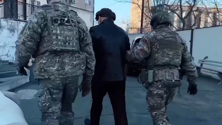 В Приморье двое мужчин похитили из хранилища 30,5 млн рублей