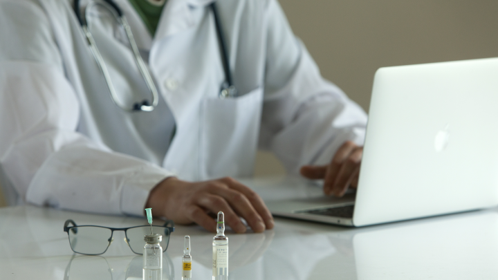 Международный день врача: поздравления в стихах и прозе