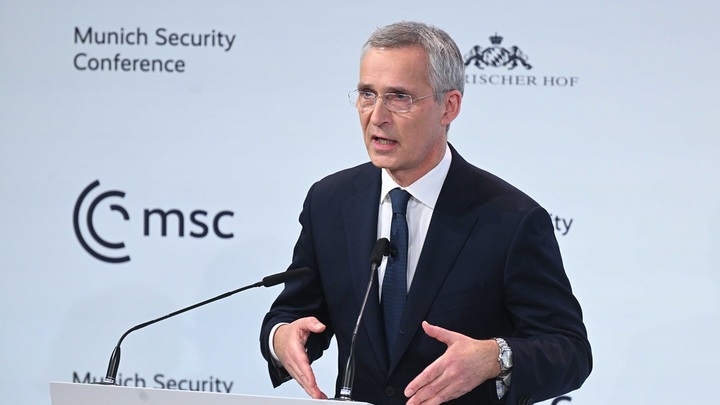 НАТО отказалось поставлять кассетные боеприпасы Украине