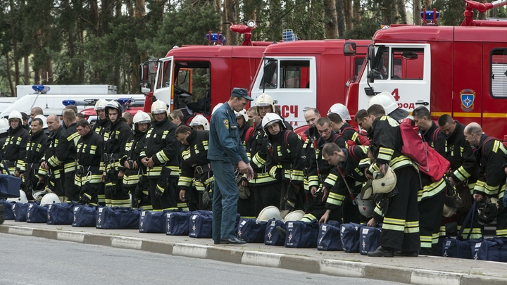 В аэропорту Платов спасатели потушили пламя в самолёте