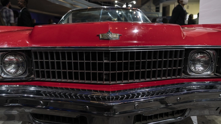 Уникальную машину Chevrolet выставили на продажу в Новосибирске