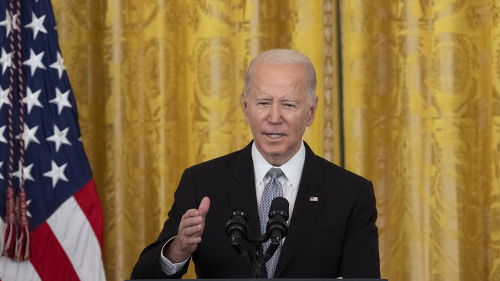 Украинская ловушка Байдена: Экс-аналитик ЦРУ перечислил основные признаки