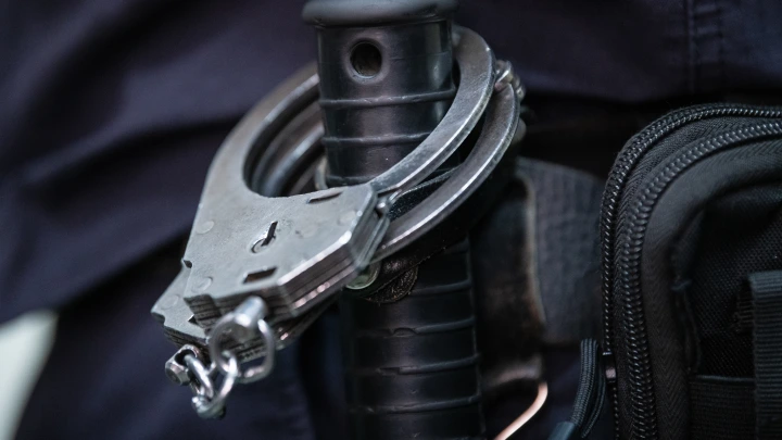 До суда дошло дело орудовавшей в Новосибирске банды лже-полицейских