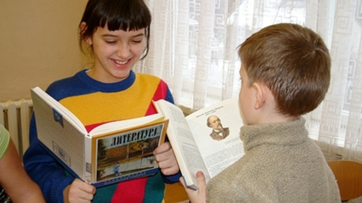 Нужно сделать невозможное: В Русской Церкви готовят список литературы для подростков. Эксперт дал совет