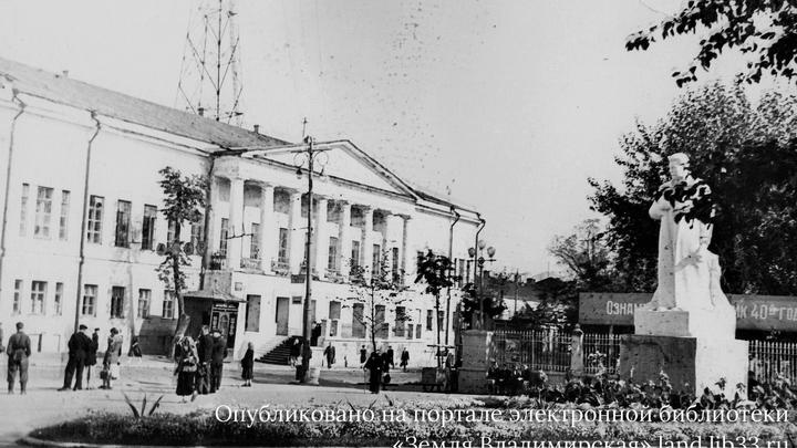 Коммунисты требуют установить в центре Владимира памятник Сталину