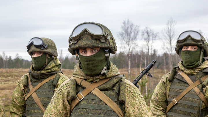 Гнилая травля. Военкор Котёнок поддержал бойца ММА Дивнича в конфликте с генералом Алаудиновым