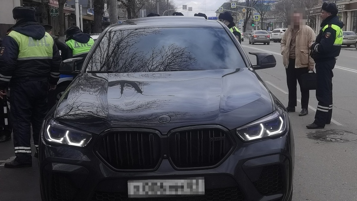 В Майкопе задержали гостя, устроившего стрельбу на свадьбе из BMW