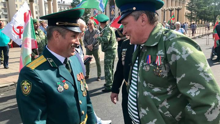 Мэр Новокузнецка поздравил горожан с Днём пограничника
