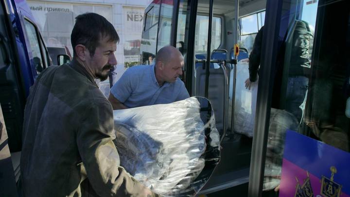 Микроавтобусы для госпиталей отправили из Сочи в Севастополь