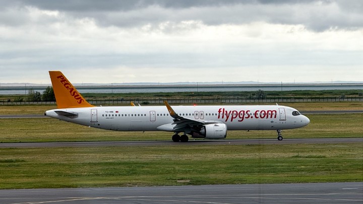 ЧП с самолётом: Борт из Москвы не долетел до Стамбула, приземлившись в Варшаве