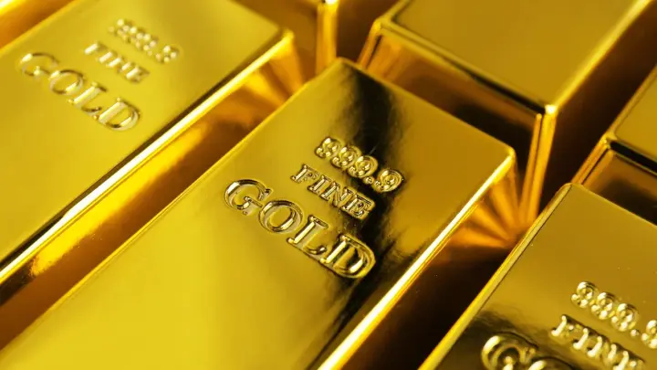 Стоит ли покупать золото в 2026 году: как будет меняться цена, риски