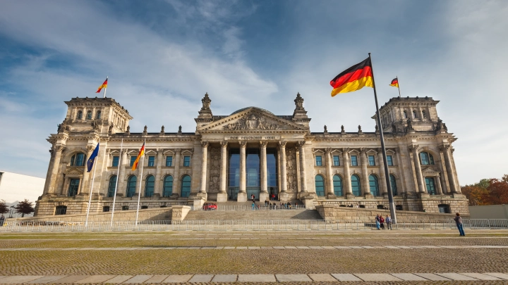 Тревожный сигнал для немцев. Мужиков просто так уже не выпускают