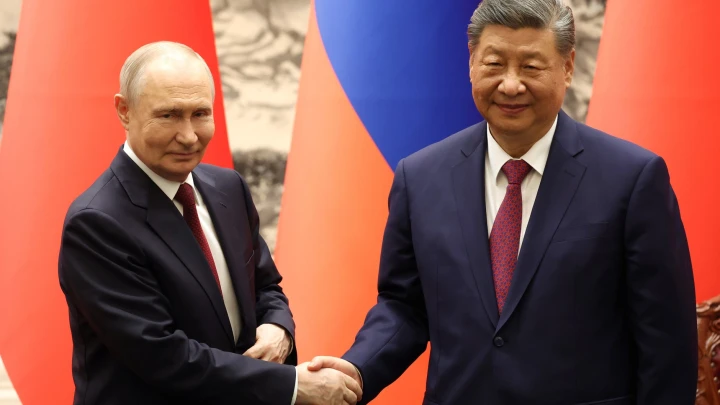 Видео с Путиным в Пекине завирусилось в китайских соцсетях: профайлер разобрала жесты президента