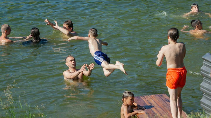 Стало известно, сколько продержится жара на Среднем Урале