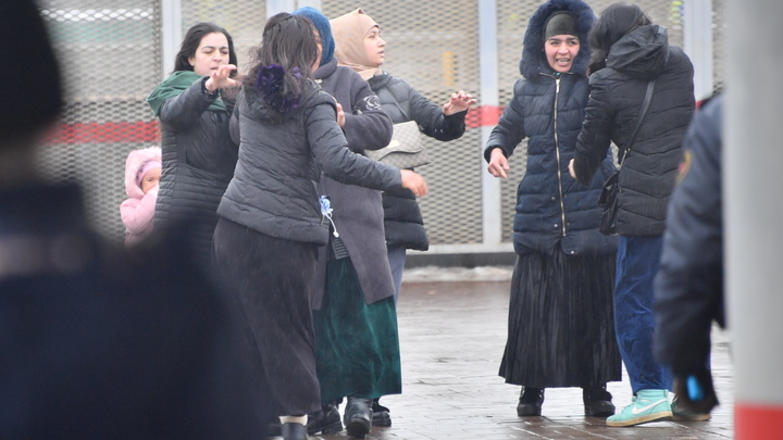 Произошла громкая отставка - люди захлопали в ладоши: Цыганский скандал в Коркино вышел на новый уровень