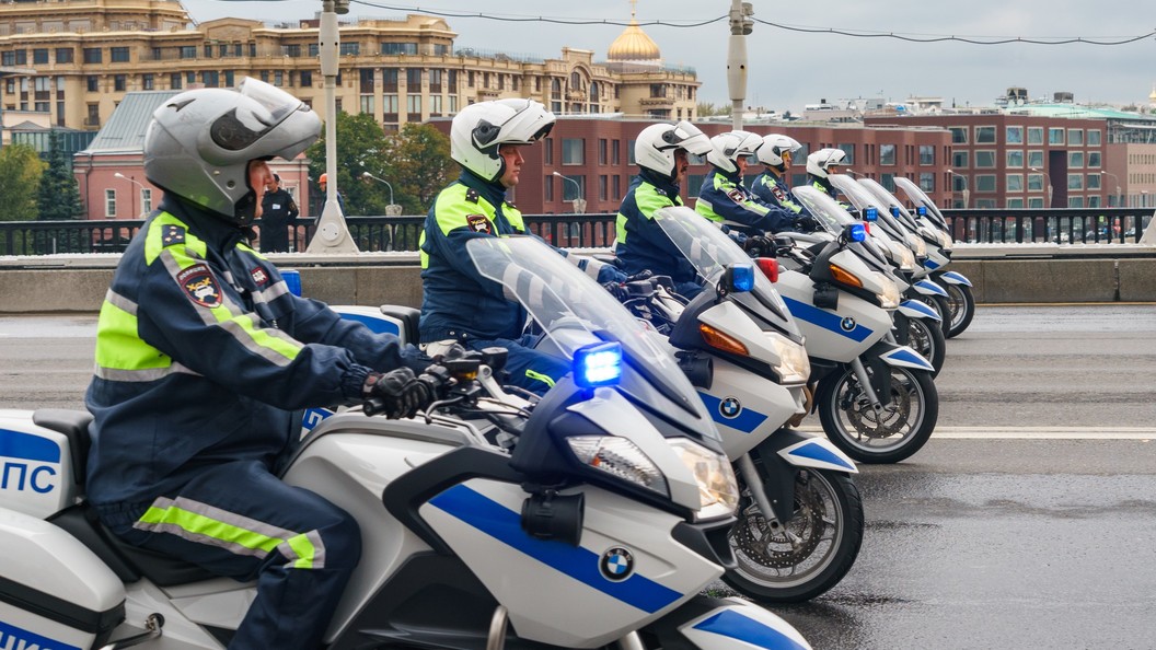 В Санкт-Петербурге полиция ищет террористов на белом грузовике В Санкт-Петербурге полиция ищет террористов на белом грузовике