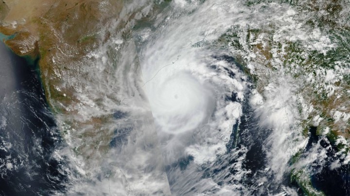 США бомбит Россию руками Киева. Хакеры рассекретили опасную схему