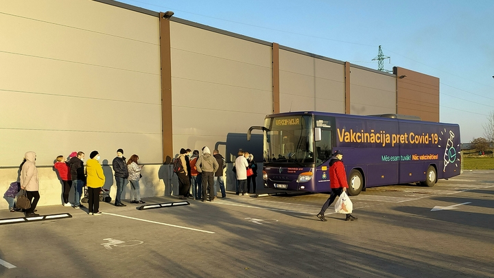 На Кубани прививки от коронавируса сделали около 44% жителей