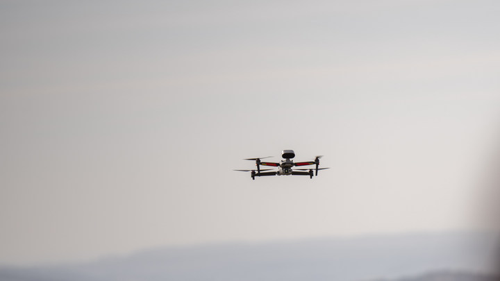 Киев готовится отправлять на фронт школьников? Детей начали обучать управлению дронами