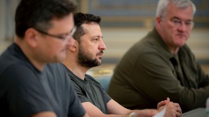 Зеленский распсиховался: Не понравилось решение Канады вернуть турбину для Северного потока