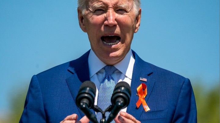 Байден едет с поклоном в Саудовскую Аравию. Politico: Просьбы не помогут снизить цены на бензин