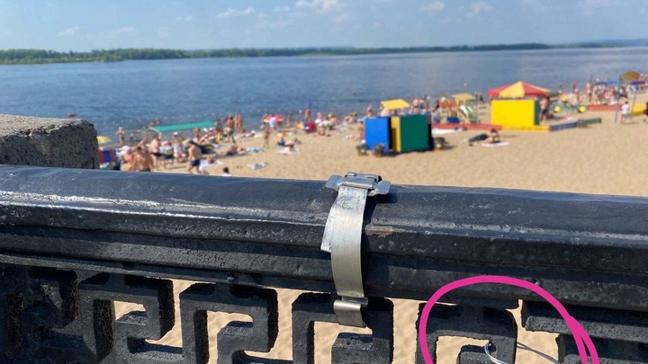 Спасибо, что не скотч: в Самаре починили ограждение набережной, кусок которого упал на девушку