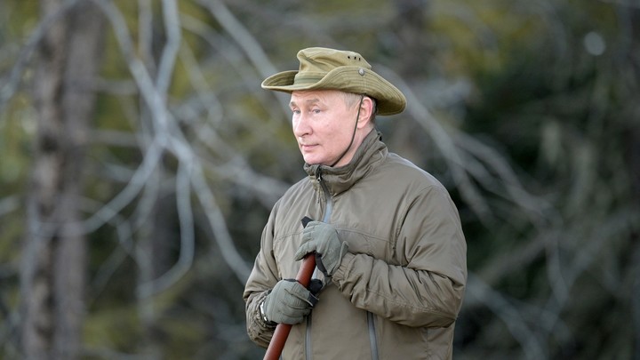 Песков опроверг наличие у Путина сгоревшей дачи на Алтае