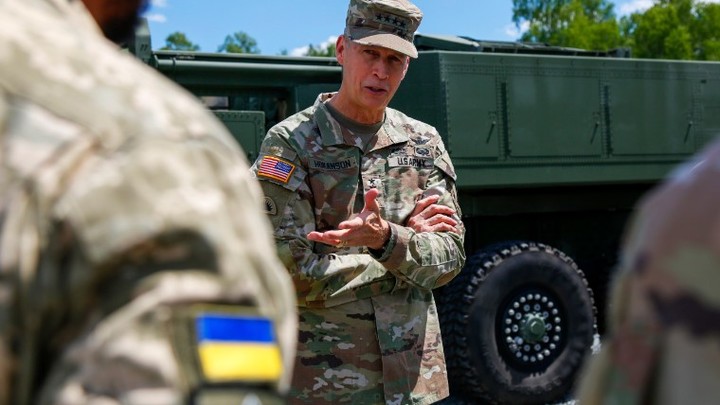 Куда идёт оружие Запада вместо окопов ВСУ: Вскрыта масштабная схема контрабанды