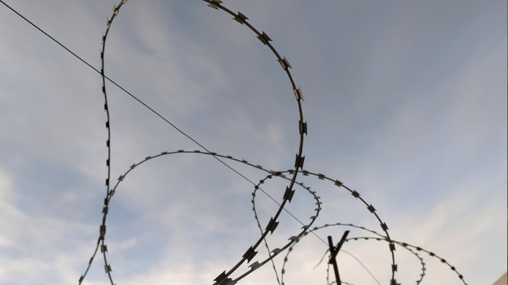 Русские остановили преступниц в Мариуполе. Спецназ не дал сбежать заключённым