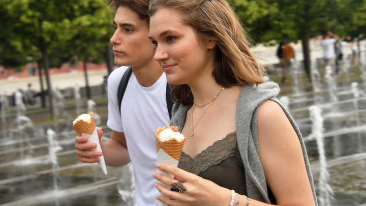 В Испании массово отзывают десятки видов ядовитого мороженого