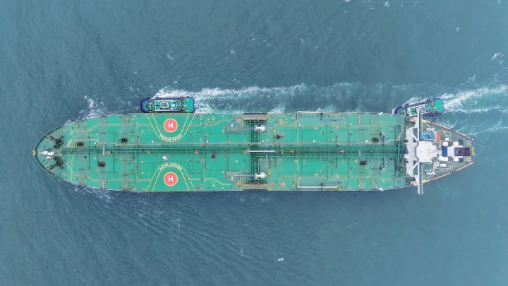 Где JAGUAR? После атаки эстонских военных героический танкер осмотрят водолазы