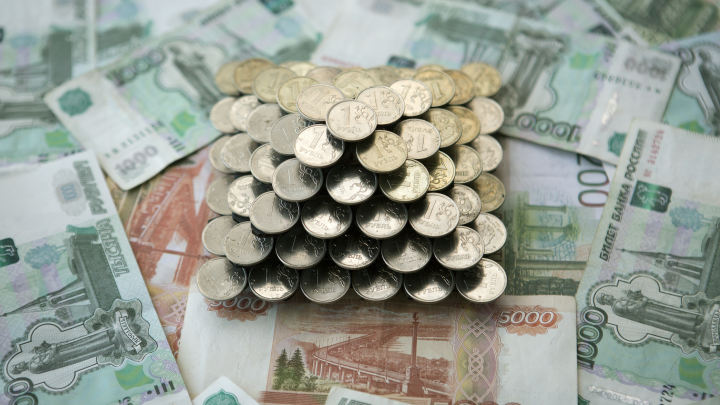 Стало известно, какие семьи получат выплаты на детей в мае досрочно